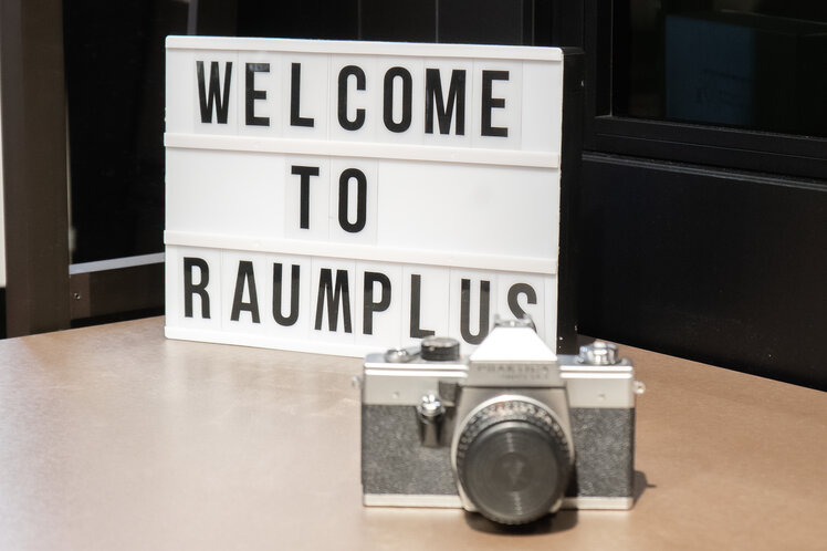 [Translate to Spanish:] Welcome @raumplus - imm Spring Edition 2023